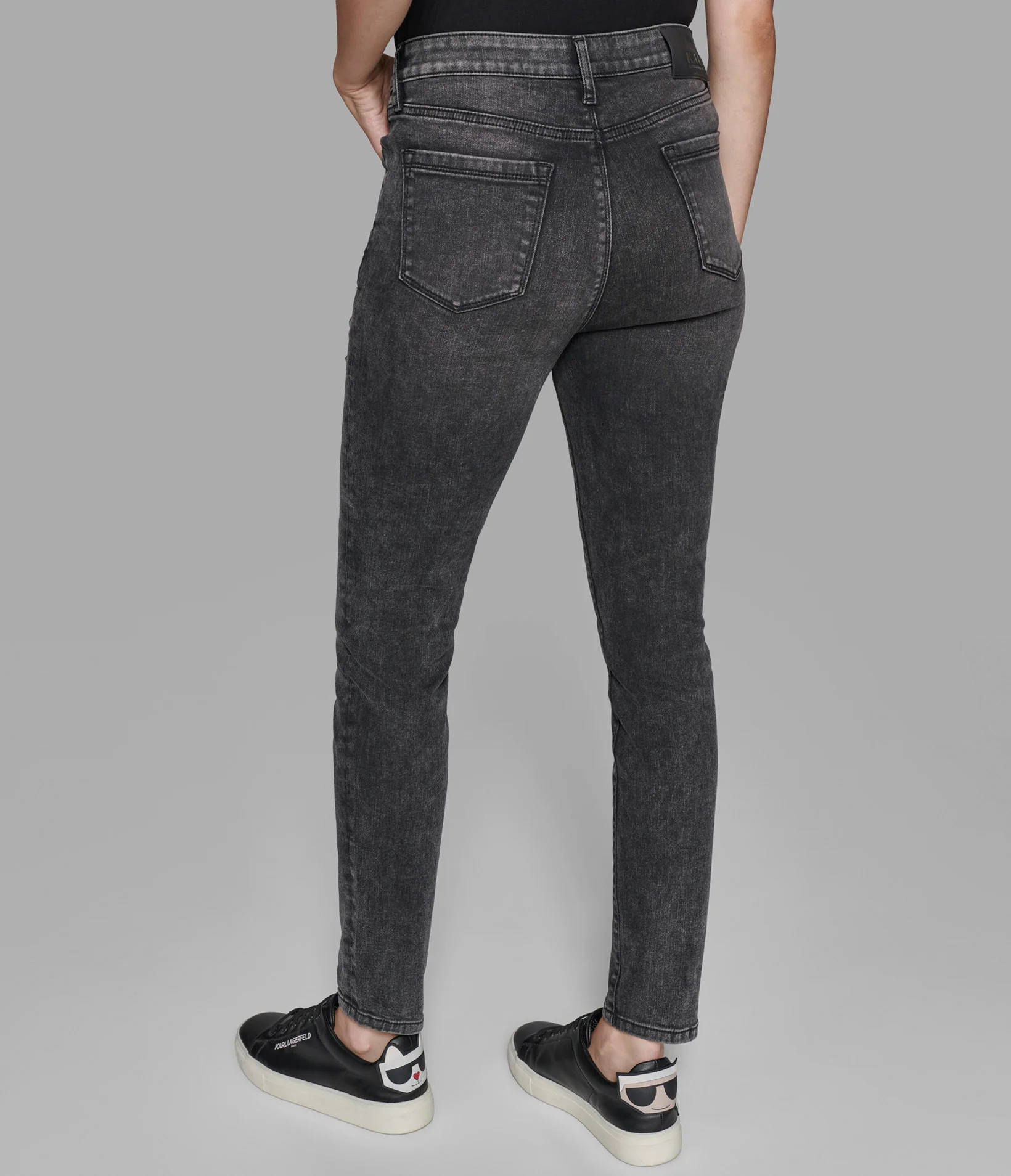 WHIMSY PATCH GREY WASH JEANS