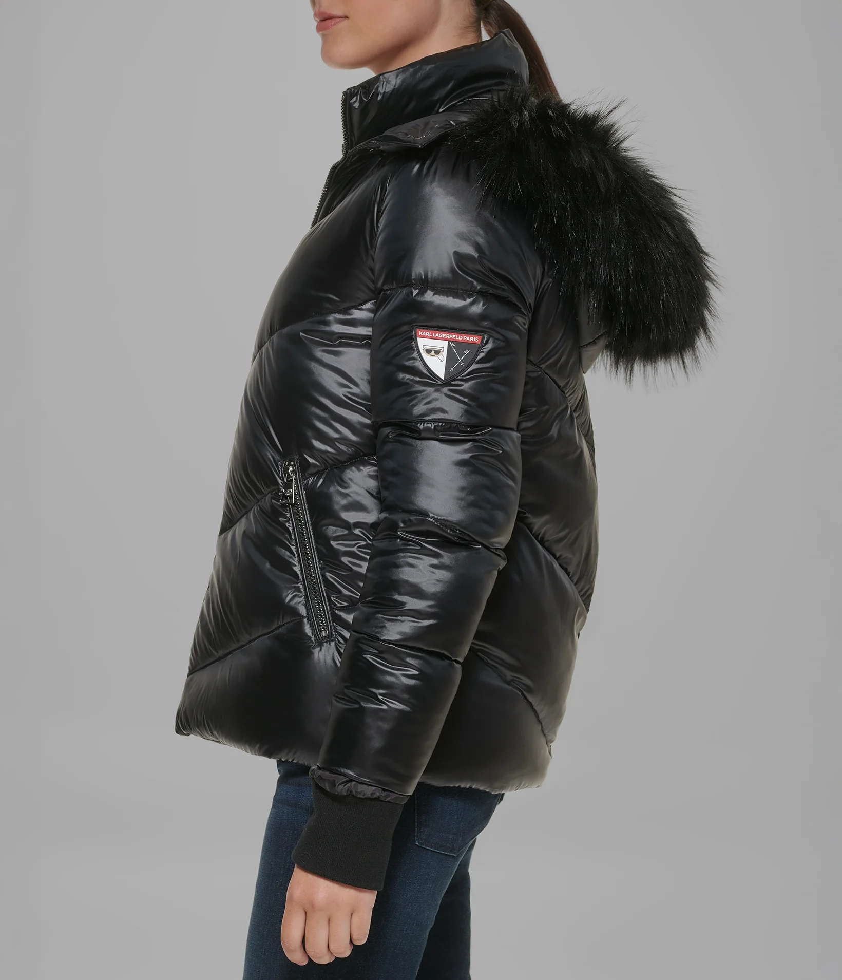 APRES SKI SHORT CHEVRON PUFFER