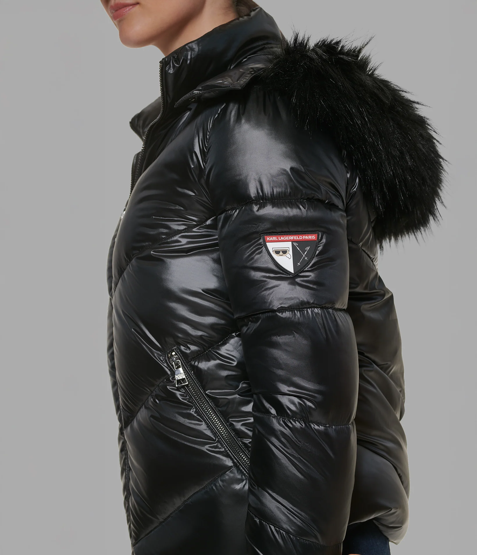 APRES SKI SHORT CHEVRON PUFFER