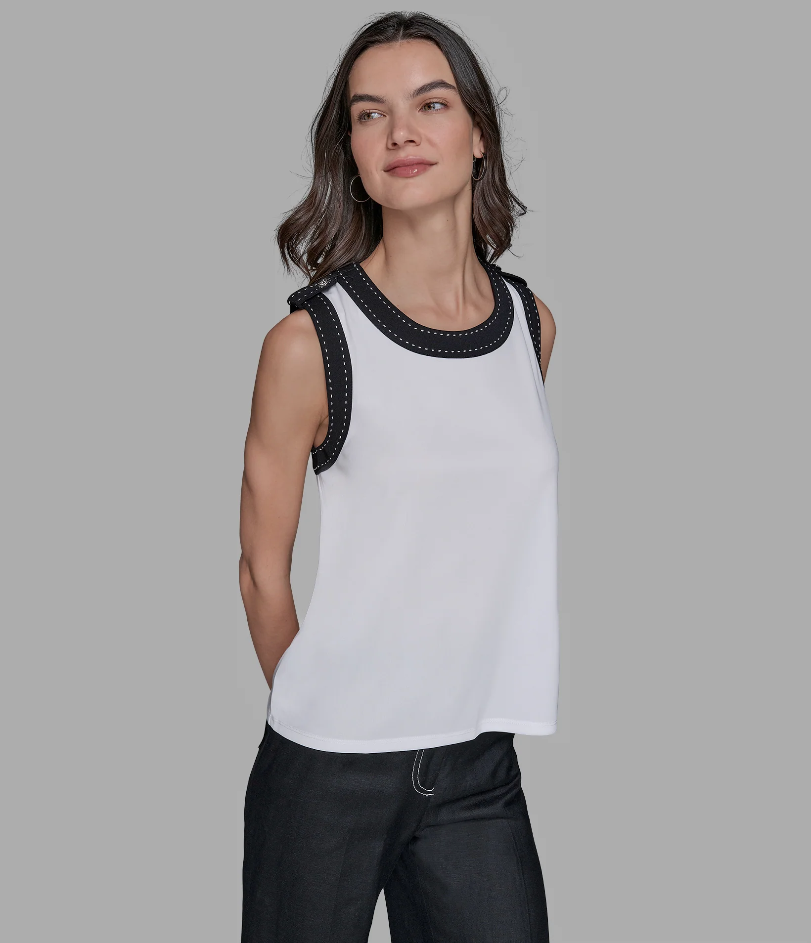 TANK TOP WITH BUTTON