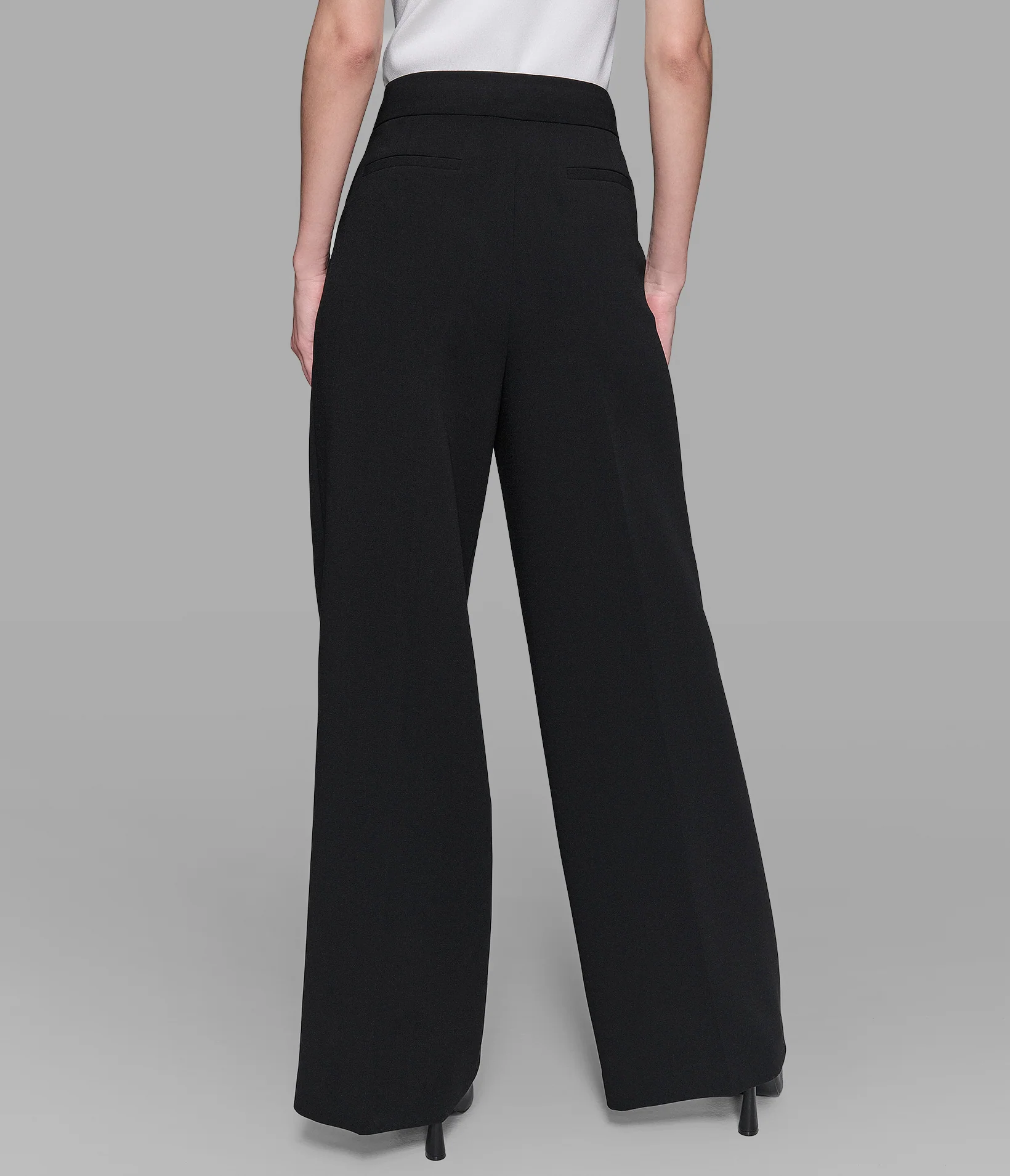ESSENTIAL BOTTOM WIDE PANT